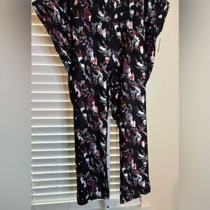 Zim & Zoe Active Printed Capri- Size 26/28